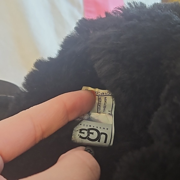 Black Classic Tall UGGS Size 7 - Picture 10 of 11